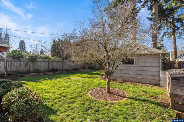 1895 20th St NE, Salem, OR 97301