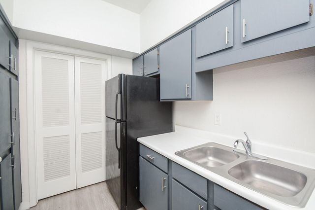9809 Richmond Avenue H10, Houston, TX 77042
