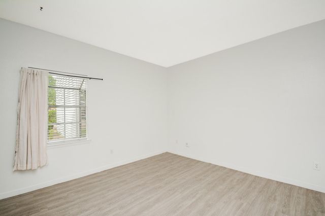 9809 Richmond Avenue H10, Houston, TX 77042