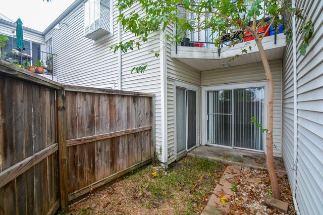 9809 Richmond Avenue H10, Houston, TX 77042