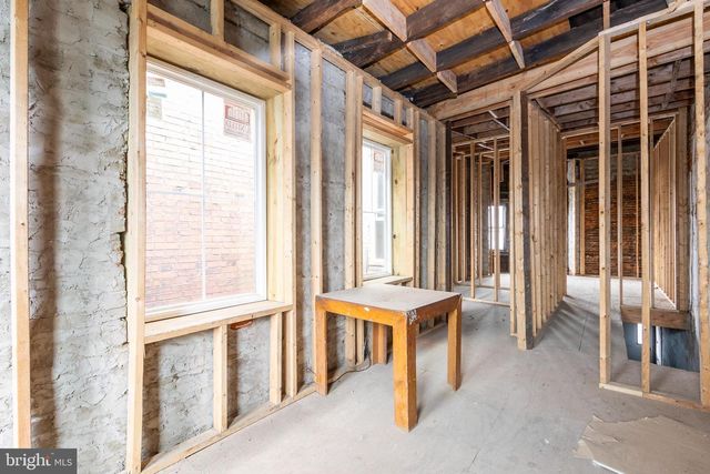 2068 W GLENWOOD AVE, Philadelphia, PA 19132