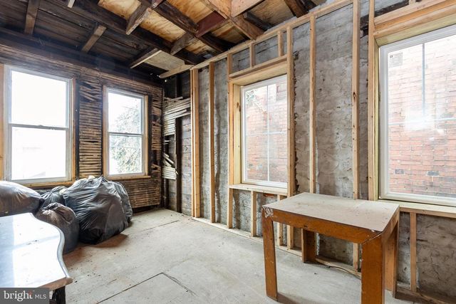 2068 W GLENWOOD AVE, Philadelphia, PA 19132