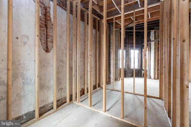 2068 W GLENWOOD AVE, Philadelphia, PA 19132