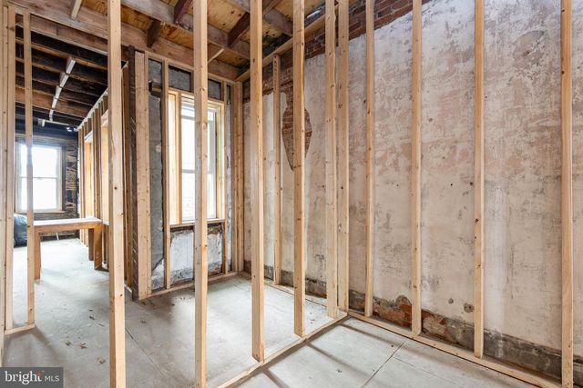 2068 W GLENWOOD AVE, Philadelphia, PA 19132