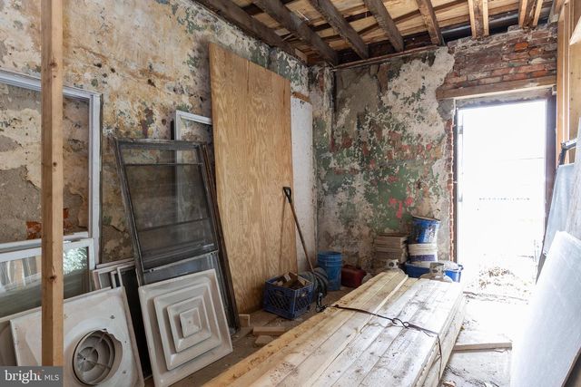 2068 W GLENWOOD AVE, Philadelphia, PA 19132