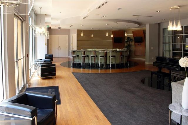 711 Cosmopolitan Drive NE 223, Atlanta, GA 30324