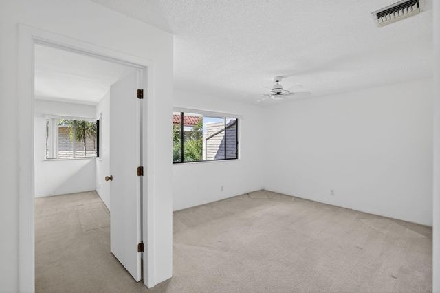 1401 NE 9th Street 55, Fort Lauderdale, FL 33304