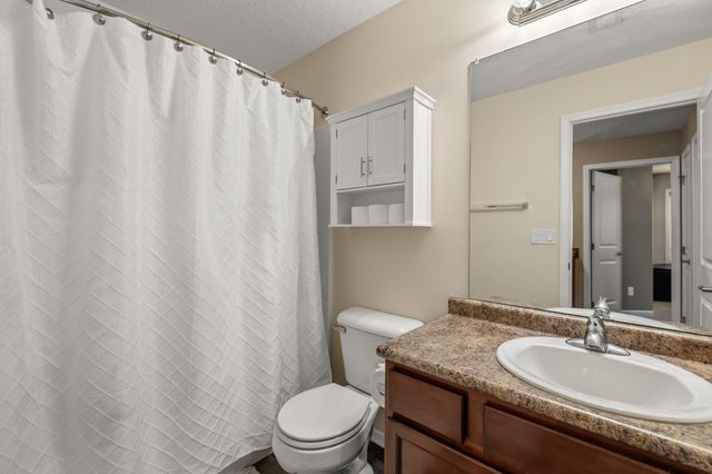 2770 NW 154th Court, Clive, IA 50325