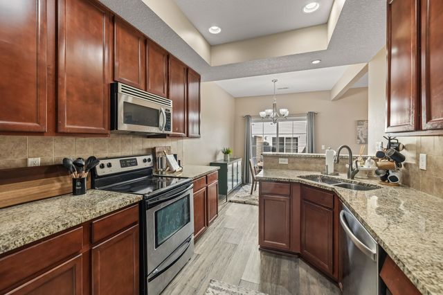 2770 NW 154th Court, Clive, IA 50325