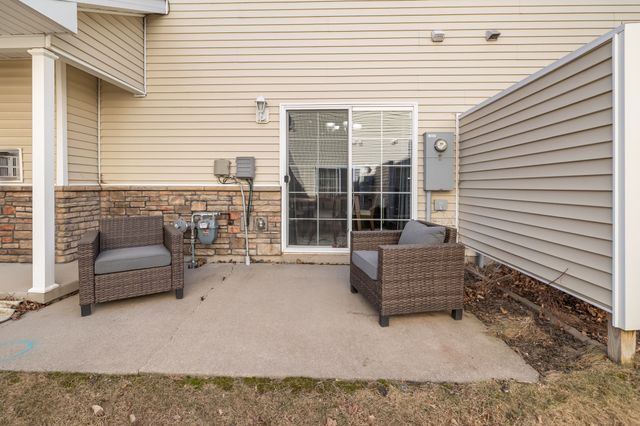 2770 NW 154th Court, Clive, IA 50325