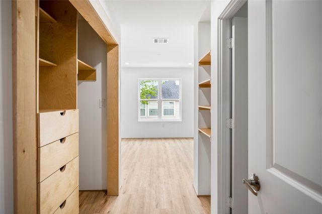 15000 S Richmond Street 3, Houston, TX 77082