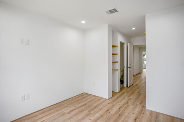 15000 S Richmond Street 3, Houston, TX 77082