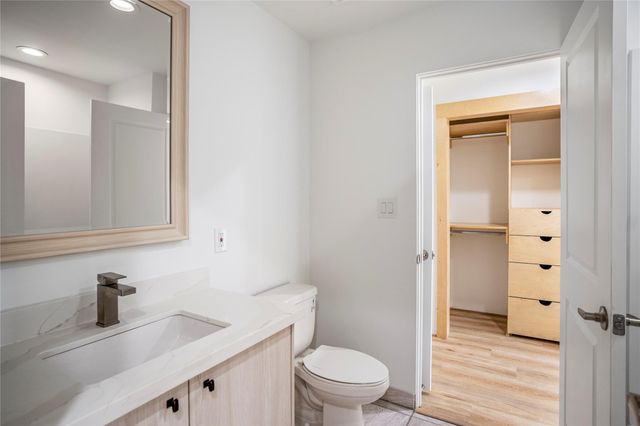 15000 S Richmond Street 3, Houston, TX 77082