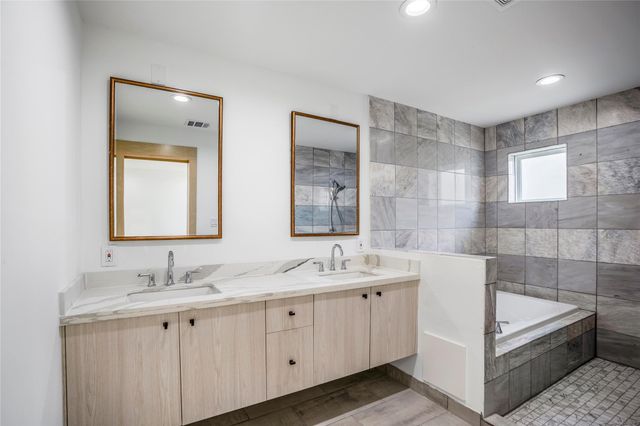 15000 S Richmond Street 3, Houston, TX 77082