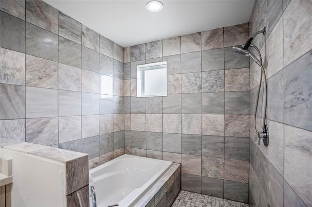 15000 S Richmond Street 3, Houston, TX 77082