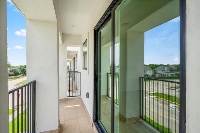 15000 S Richmond Street 3, Houston, TX 77082