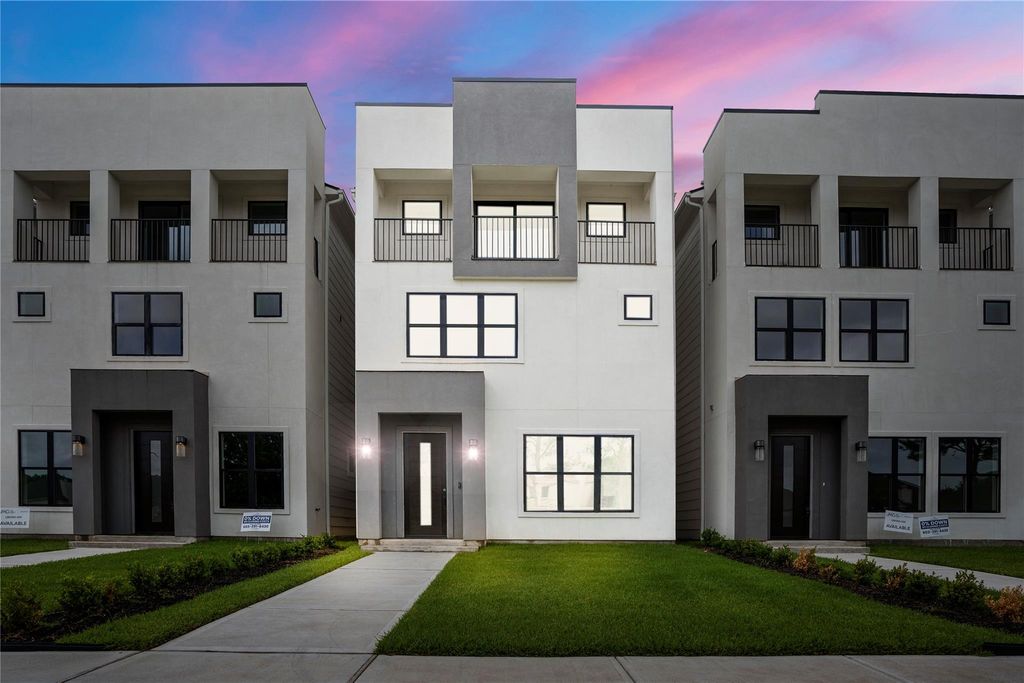 15000 S Richmond Street 3, Houston, TX 77082