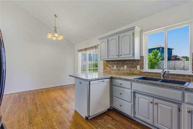 622 Johnston Parkway, Raymore, MO 64083