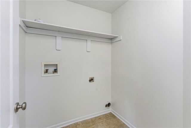 622 Johnston Parkway, Raymore, MO 64083