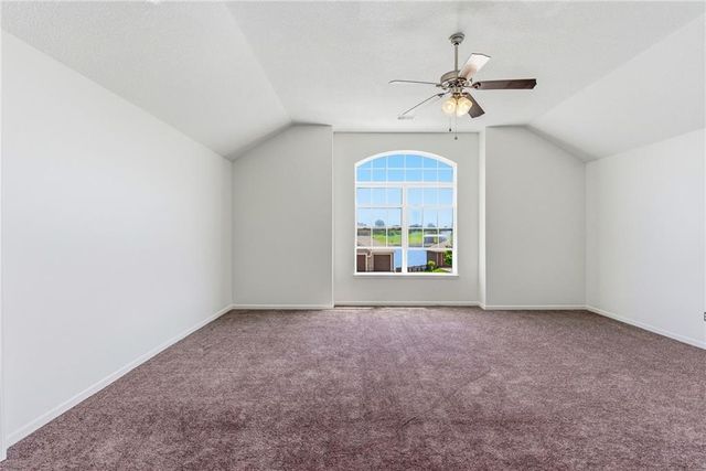 622 Johnston Parkway, Raymore, MO 64083