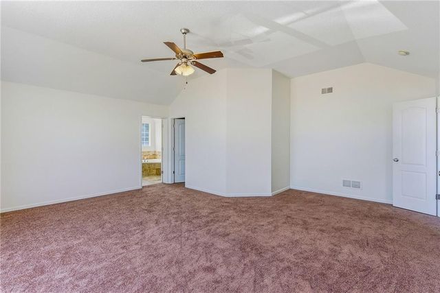 622 Johnston Parkway, Raymore, MO 64083