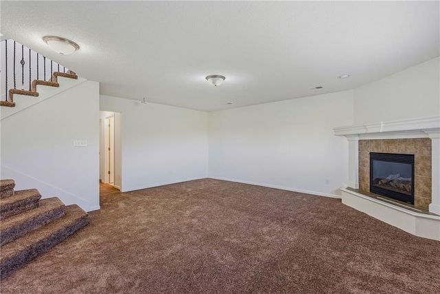 622 Johnston Parkway, Raymore, MO 64083