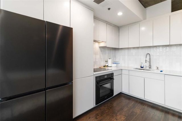 3324 Peachtree Road NE 815, Atlanta, GA 30326