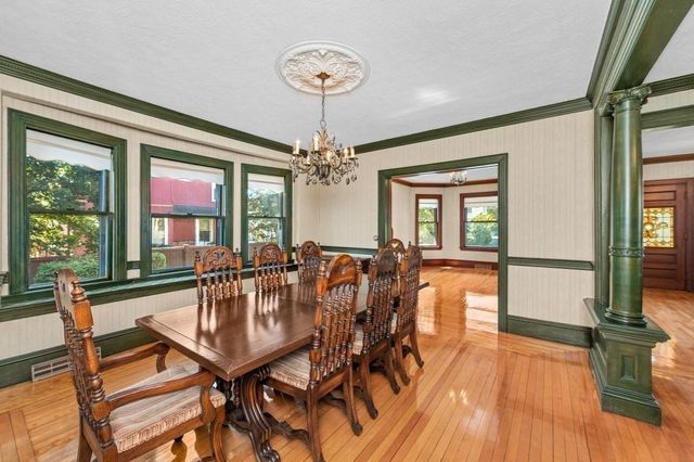 14 Lafayette St, Waltham, MA 02453
