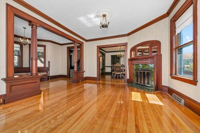 14 Lafayette St, Waltham, MA 02453