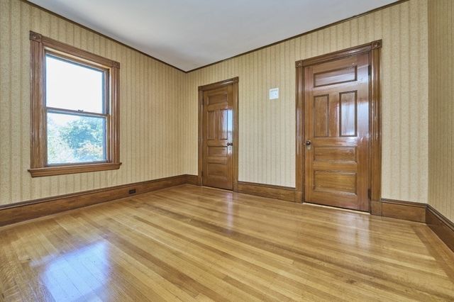 14 Lafayette St, Waltham, MA 02453