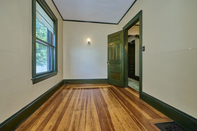 14 Lafayette St, Waltham, MA 02453