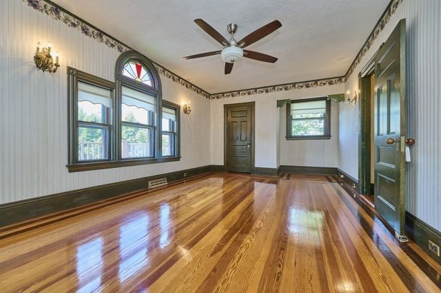 14 Lafayette St, Waltham, MA 02453