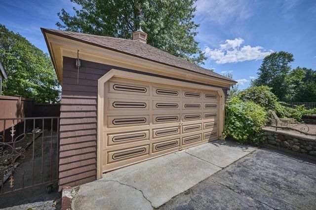 14 Lafayette St, Waltham, MA 02453
