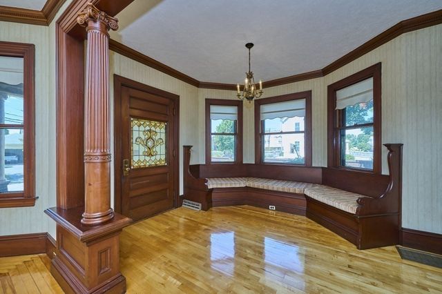 14 Lafayette St, Waltham, MA 02453