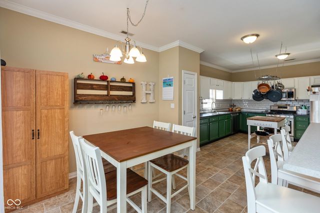 1119 Chateaugay Court, New Whiteland, IN 46184