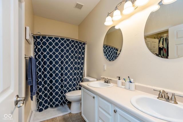 1119 Chateaugay Court, New Whiteland, IN 46184