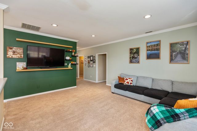 1119 Chateaugay Court, New Whiteland, IN 46184