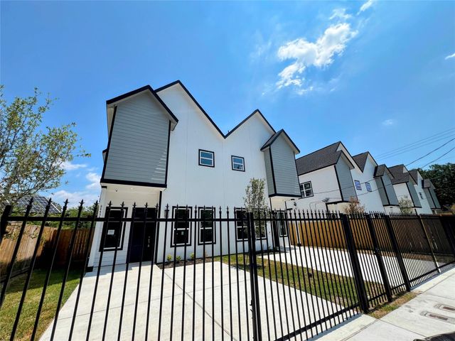 7920 Jutland Road, Houston, TX 77033