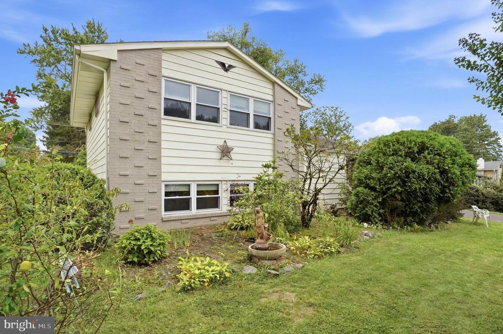 1072 FITCH PL, WARMINSTER, PA 18974 — exterior