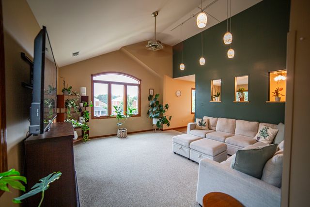 10804 S Ridgeway Avenue, Chicago, IL 60655