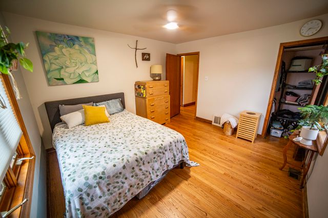 10804 S Ridgeway Avenue, Chicago, IL 60655