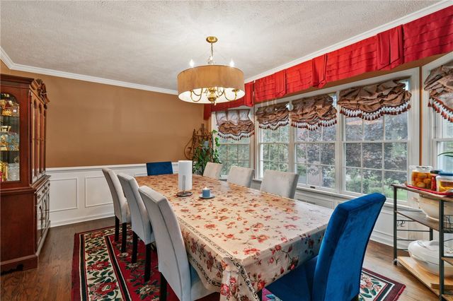 228 Meadowfield Ln, Jefferson Hills, PA 15025