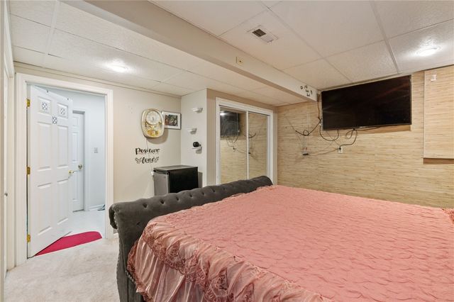 228 Meadowfield Ln, Jefferson Hills, PA 15025