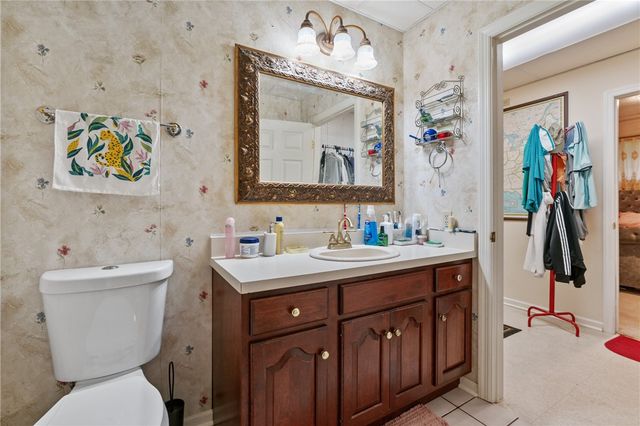 228 Meadowfield Ln, Jefferson Hills, PA 15025