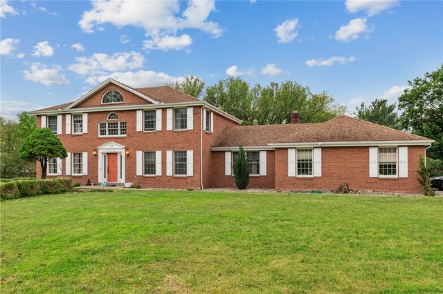 228 Meadowfield Ln, Jefferson Hills, PA 15025