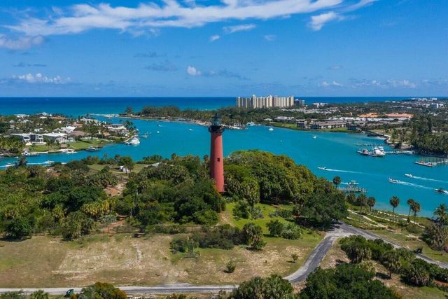 1852 Jeaga Drive, Jupiter, FL 33458