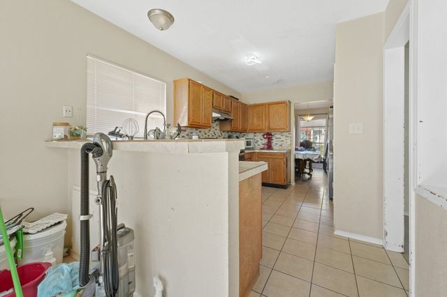 4911 Hibiscus Drive, Arlington, TX 76018