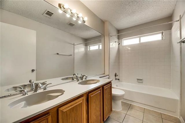 4911 Hibiscus Drive, Arlington, TX 76018