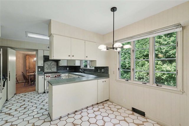 15 Cambria Court, Pawtucket, RI 02860