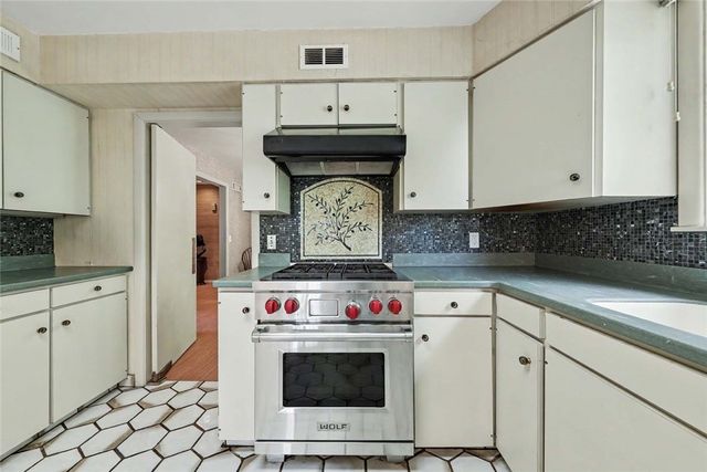 15 Cambria Court, Pawtucket, RI 02860